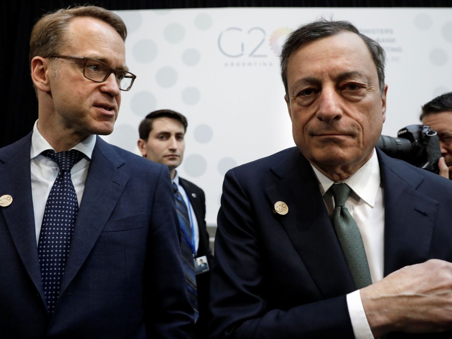 Weidmann junto a Mario Draghi, antiguo presidente del BCE. (Reuters)