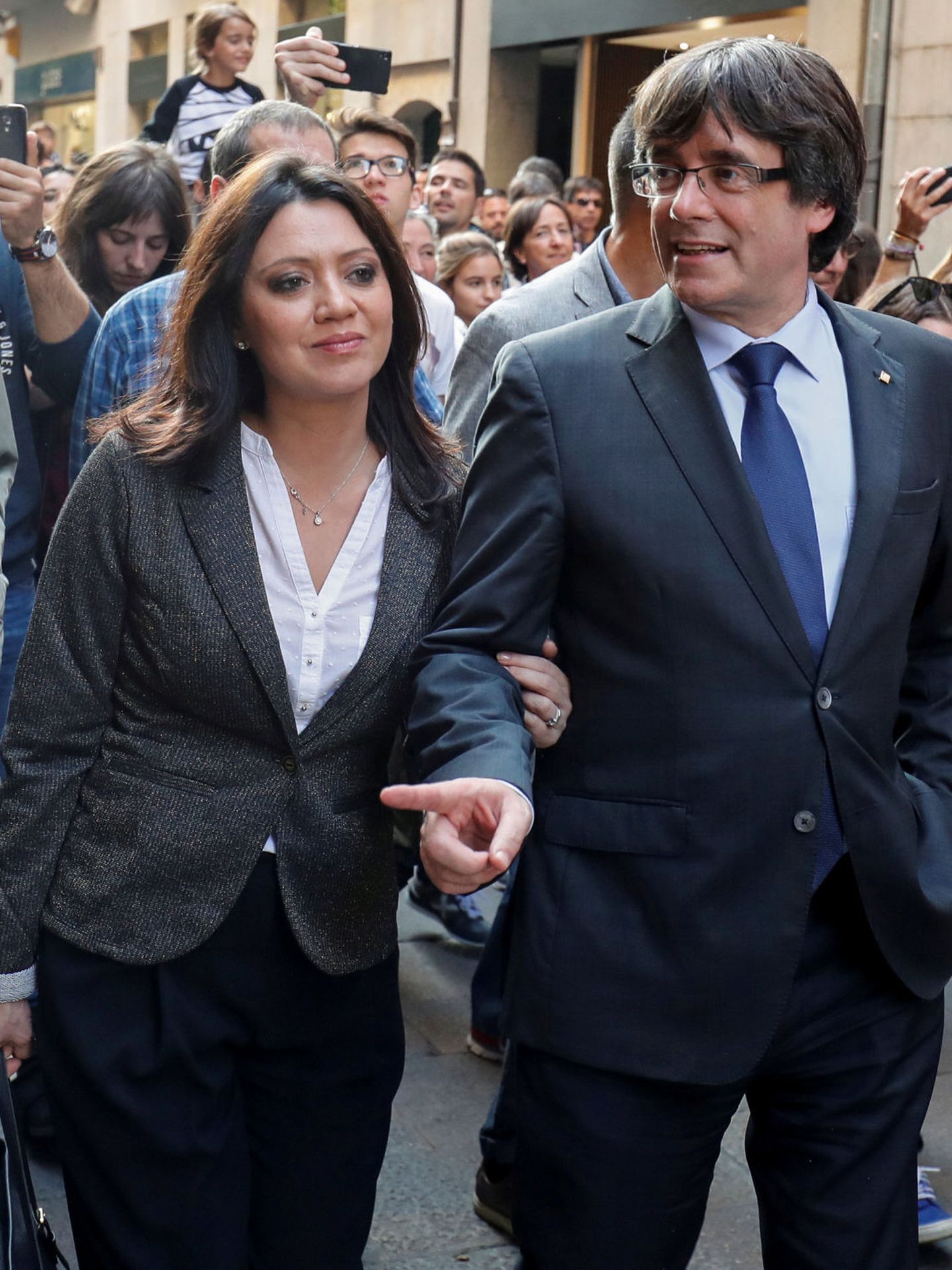 Marcela con Puigdemont en 2017. (Gtres)