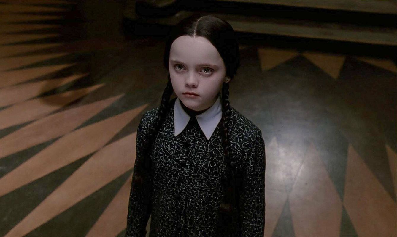 El personaje de Miércoles en 'La familia Addams', la película de 1991. (HBO Max)