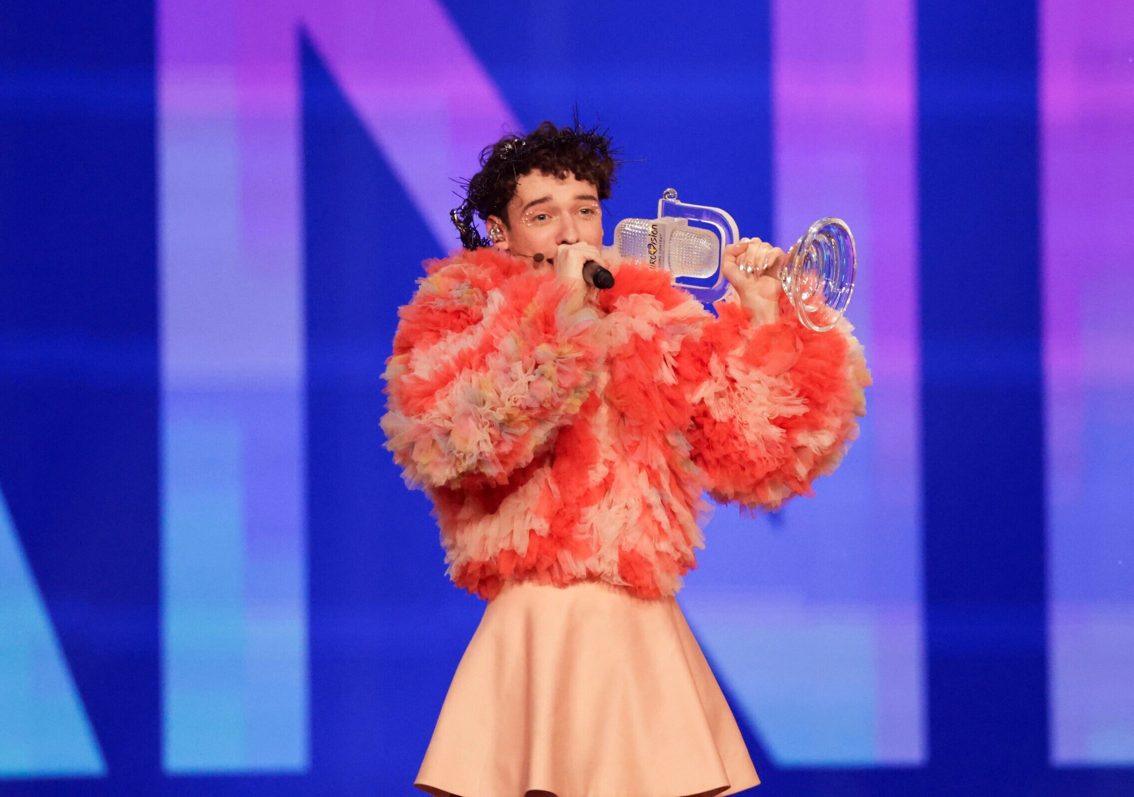 Foto de                         Suiza gana Eurovisión 2024, la edición más polémica de la historia, con Nemo y The Code        