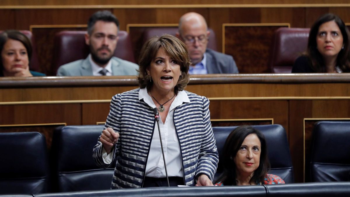 La ministra de Justicia reconoce ahora al menos tres encuentros con Villarejo