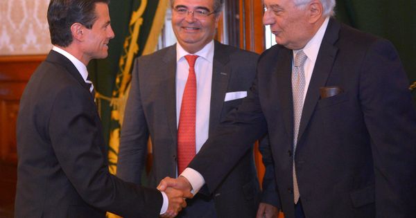 Foto: Peña Nieto, ex presidente de México, con Ángel Ron y Antonio del Valle. (Efe)