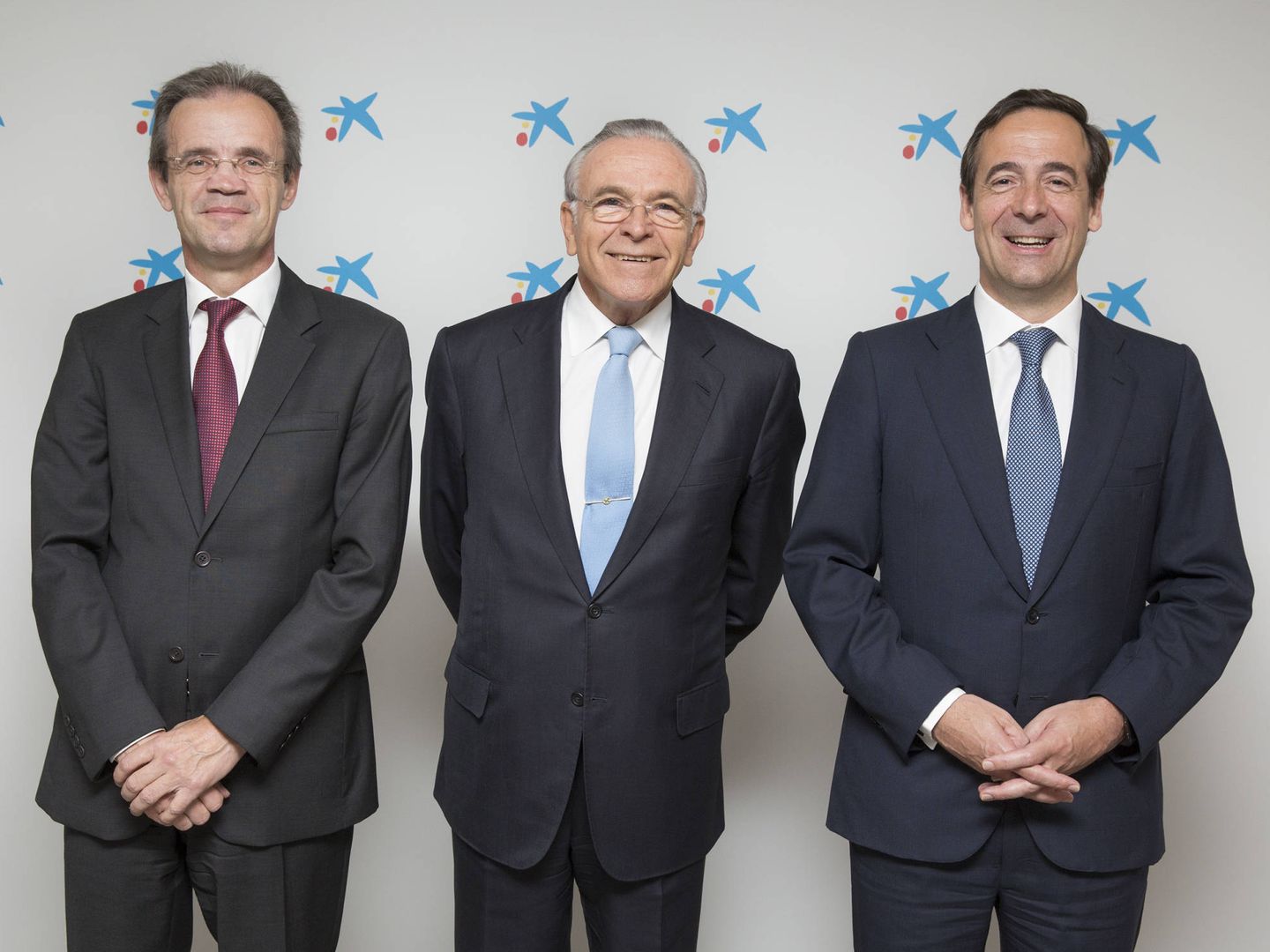 Jordi Gual, nuevo presidente de CaixaBank, Isidre Fainé y Gonzalo Gortázar. (CaixaBank)
