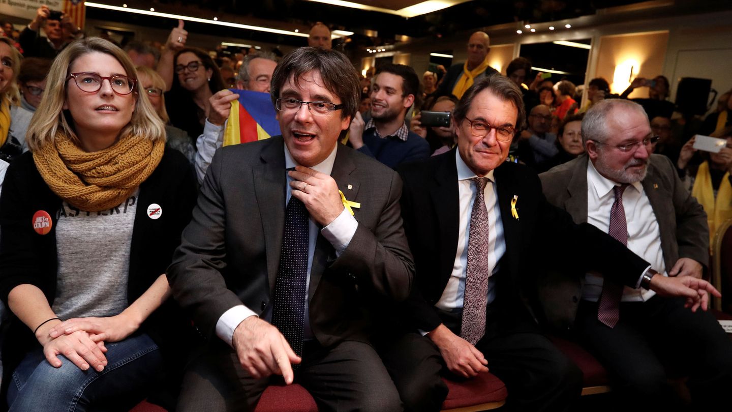 De izquierda a derecha: Elsa Artadi, Carles Puigdemont y Artur Mas este miércoles en Bruselas en vísperas de la manifestación del 7-D.