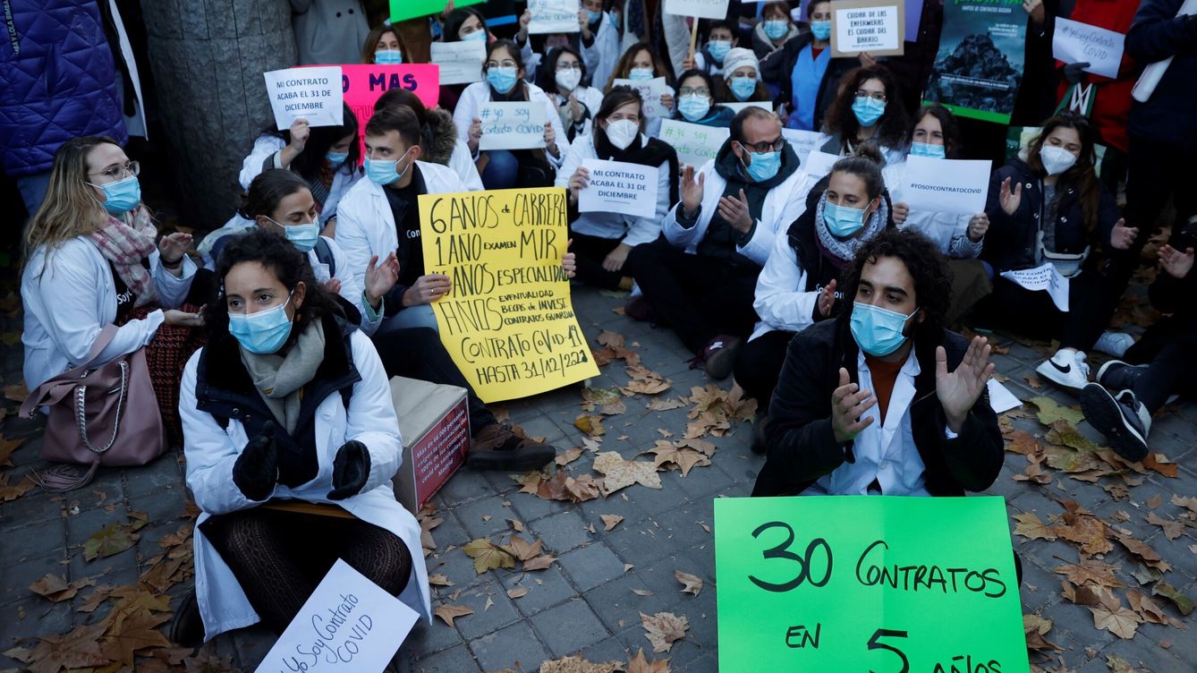 Foto: Vista de la protesta de Médicos Precarios de Madrid. (EFE/Mariscal)