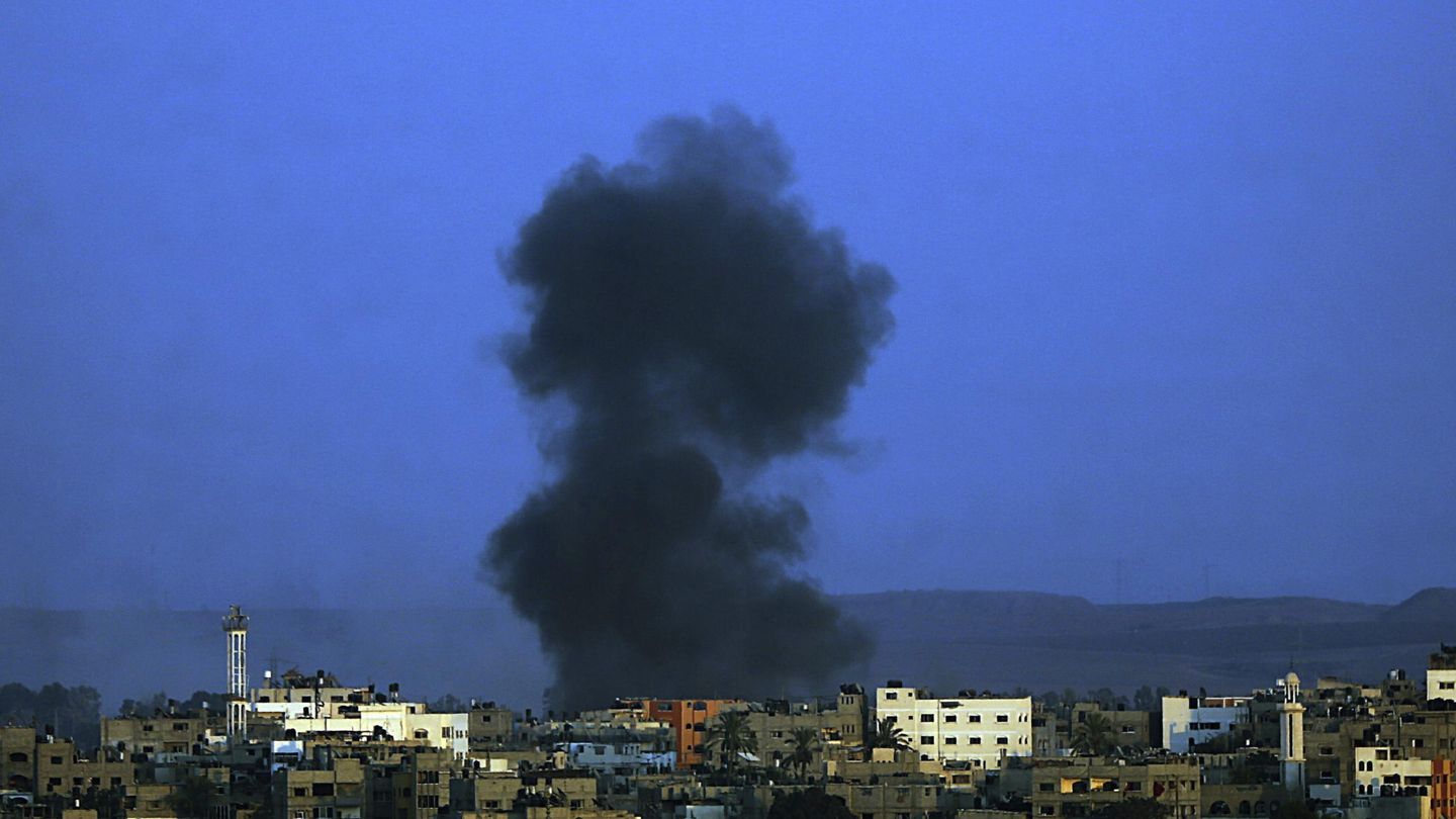La franja de Gaza tras un bombardeo israelí (EFE)