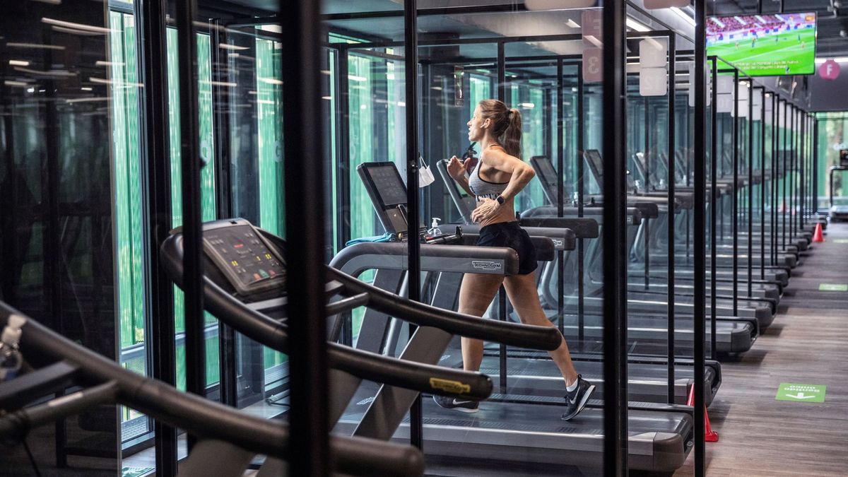 Tres buenas razones para hacer ejercicio en el gimnasio (además de perder peso)