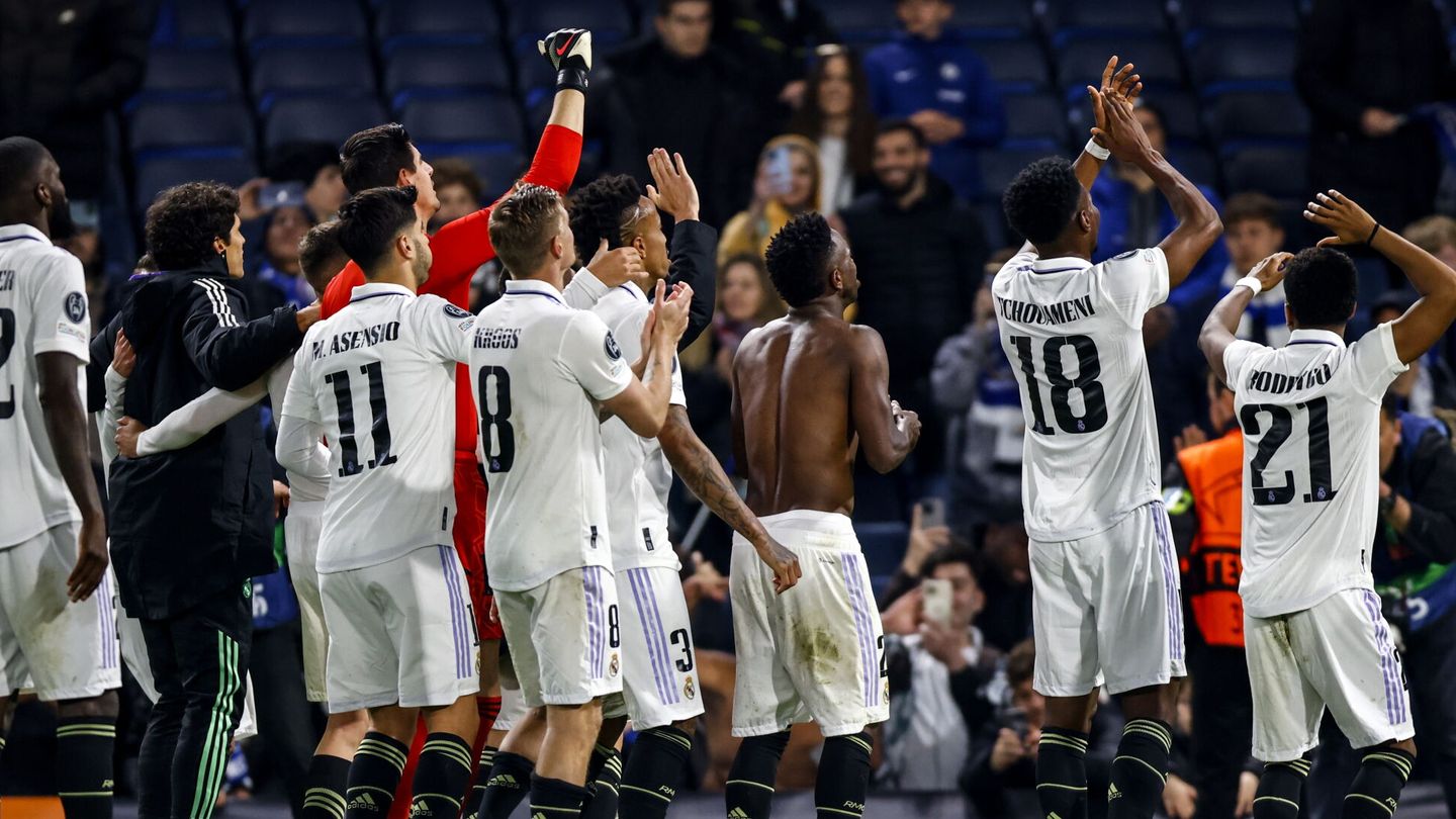 Los jugadores del Real Madrid celebran el pase a 'semis'. (EFE/EPA/Tolga Akmen).