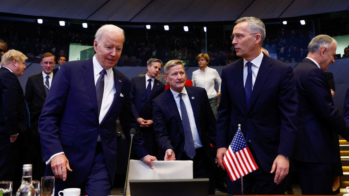 Biden, en la cumbre de la OTAN. (Reuters/Gonzalo Fuentes)