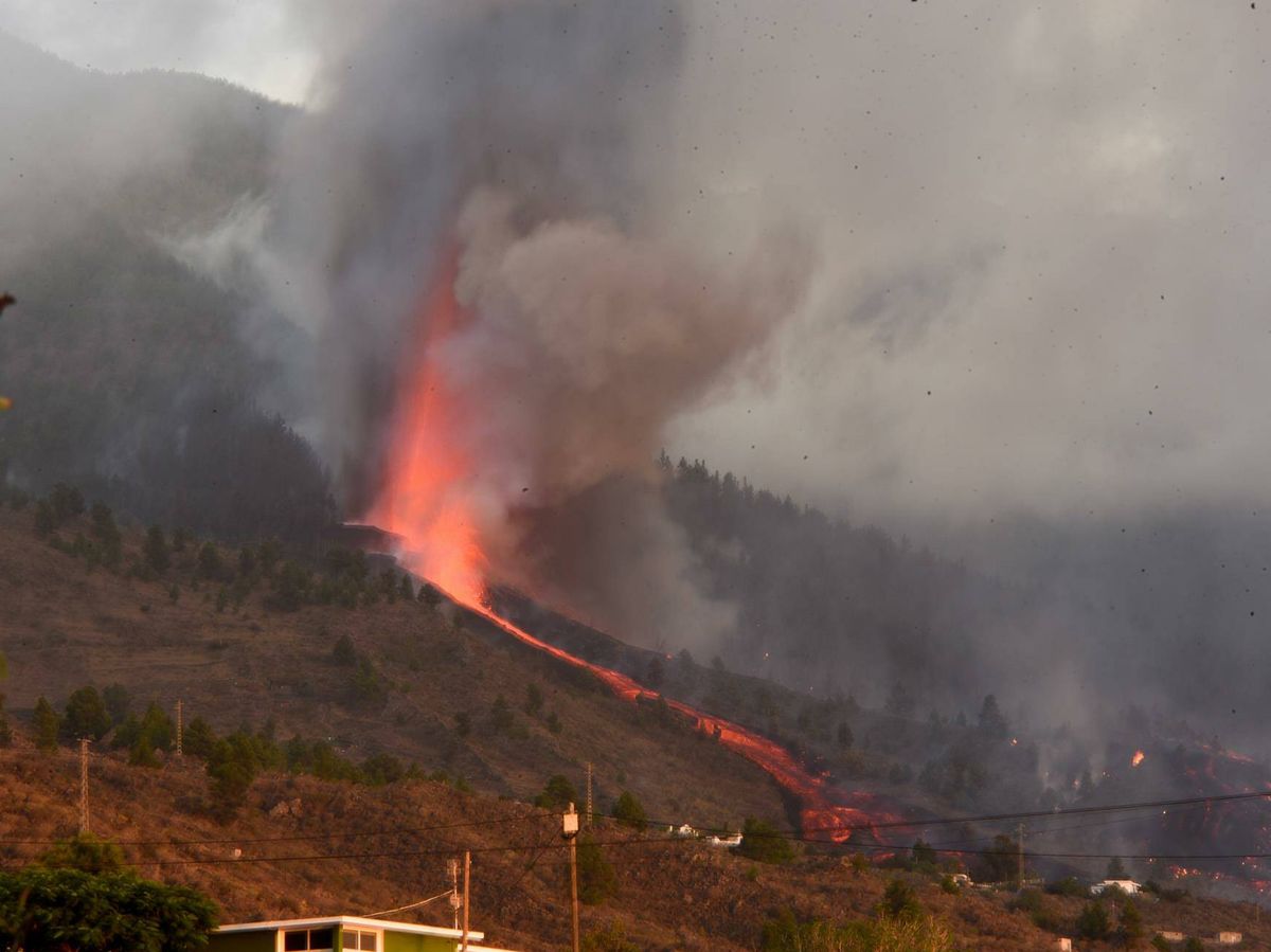 Foto: La erupción volcánica del Cumbre Vieja en La Palma (EFE)