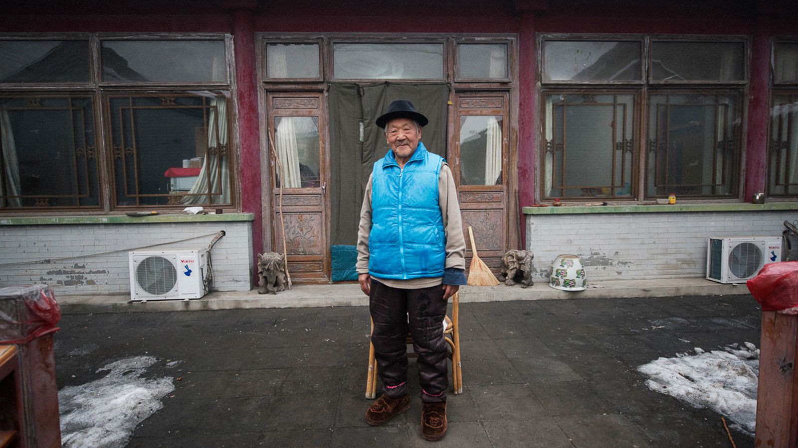 Foto: Guo Peji, quien en 1980 abrió el primer restaurante privado de China, en la actualidad en su casa en la capital (Foto: Matjaž Tančič).