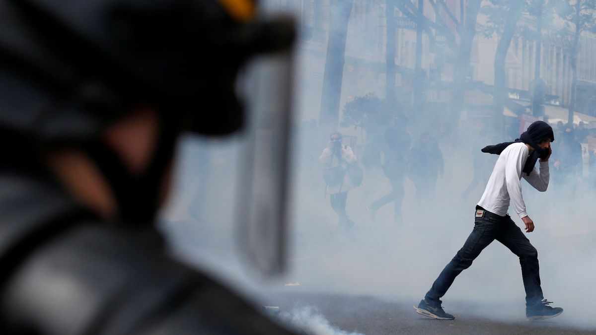 Enfrentamientos en una manifestación del Primero de mayo en París