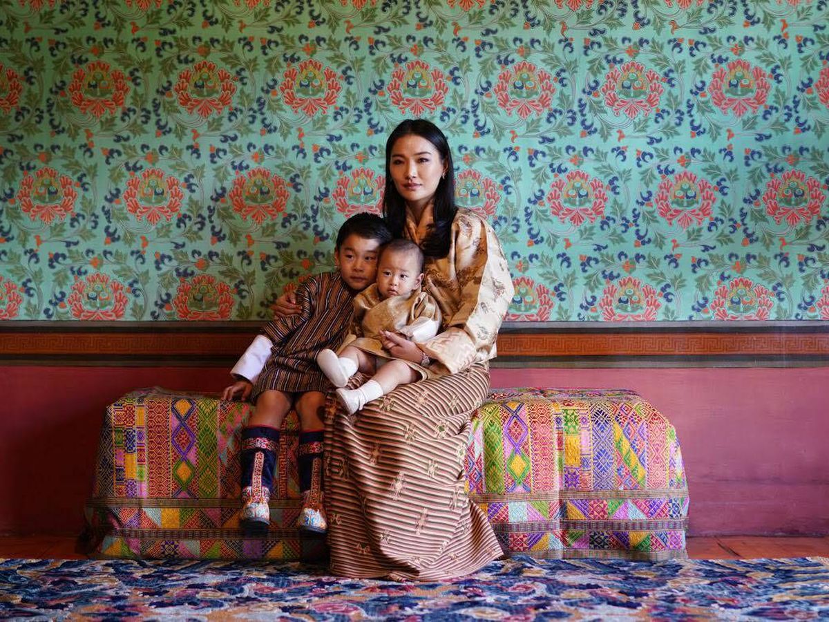 Foto: Jetsun Pema y sus hijos. (Royal Office for Media)