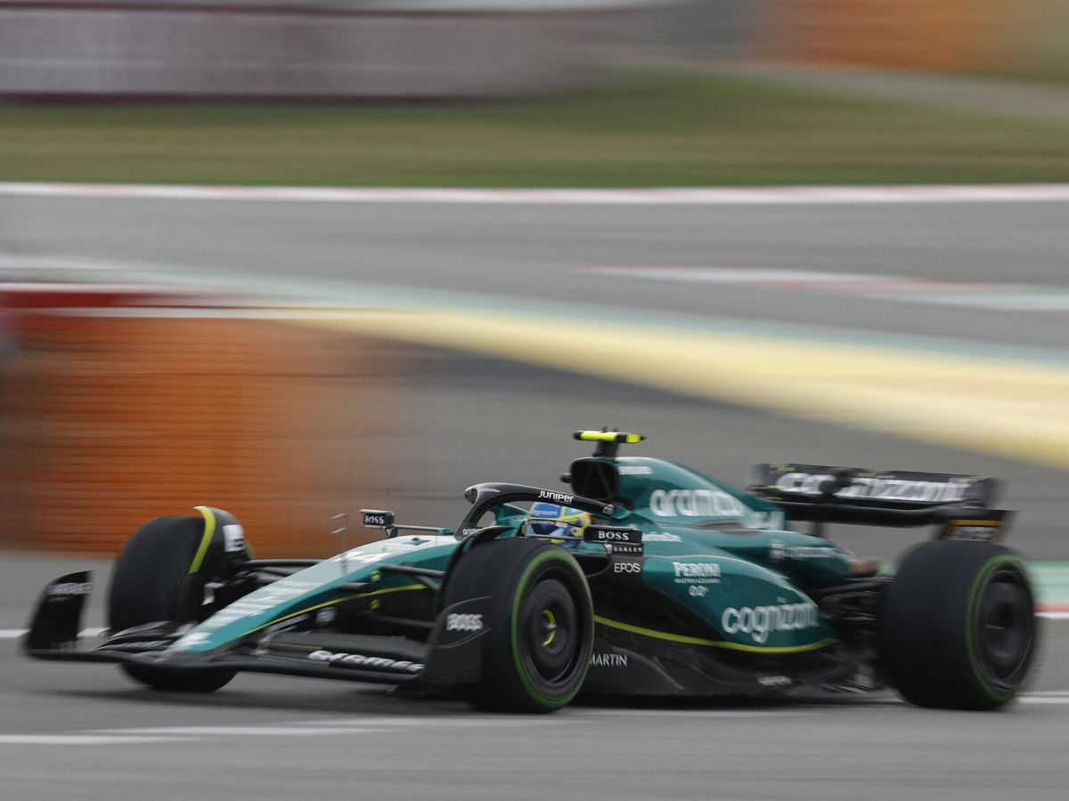 Foto: Alonso, en la clasificación del Gran Premio de España. (Reuters/Albert Gea) 