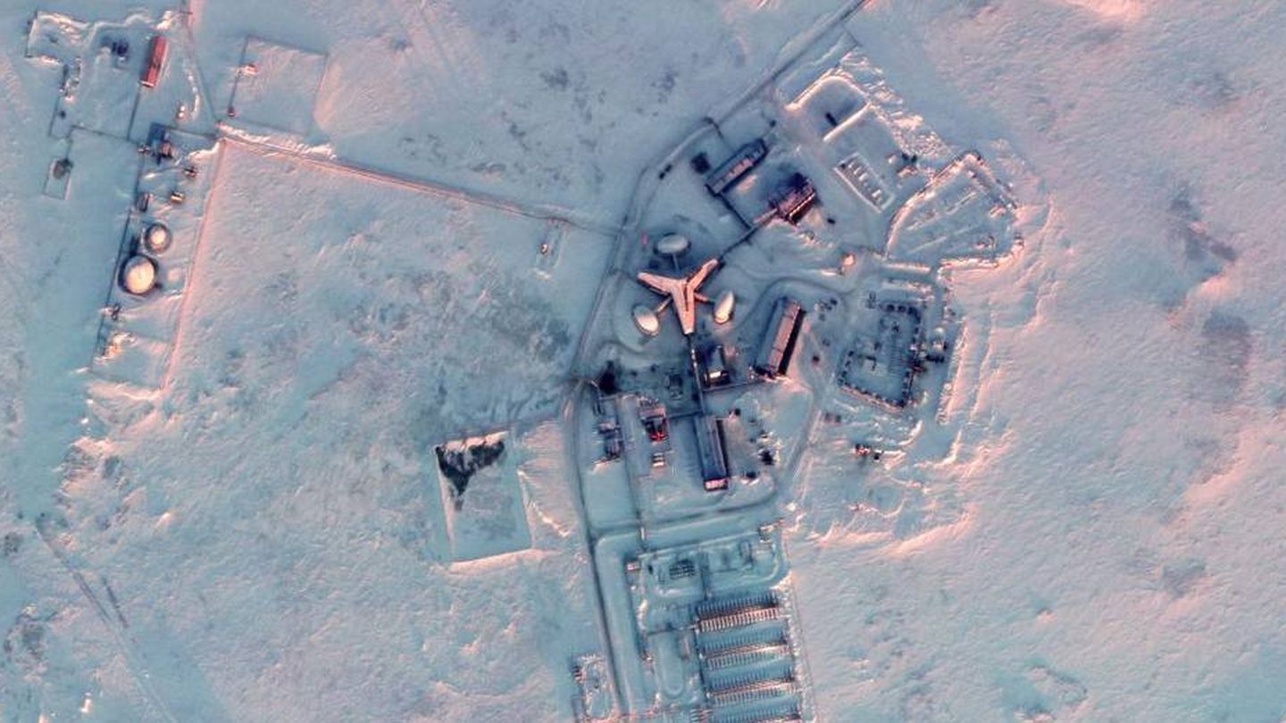 Una de las nuevas bases árticas de Rusia. (Maxar)