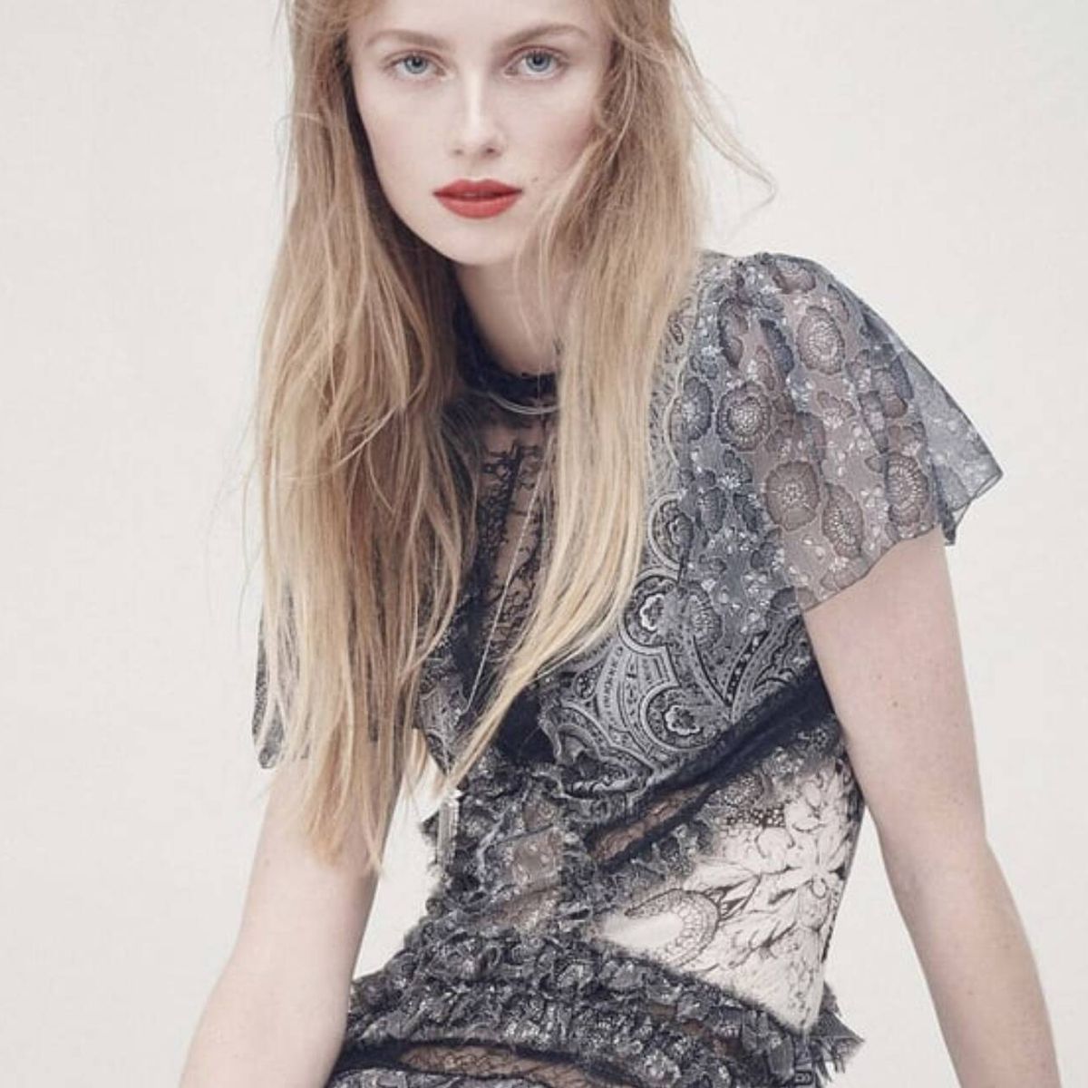 es la nueva 'Studio Collection' de Zara: romántica, gótica, femenina y exclusiva