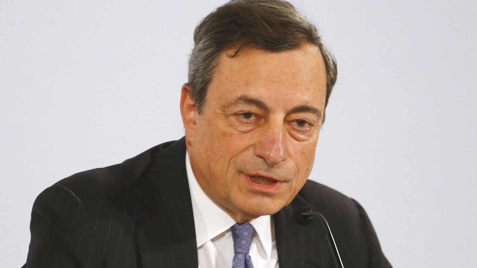 Foto: El presidente del BCE, Mario Draghi, en la rueda de prensa ofrecida este jueves en Bruselas. (Reuters)