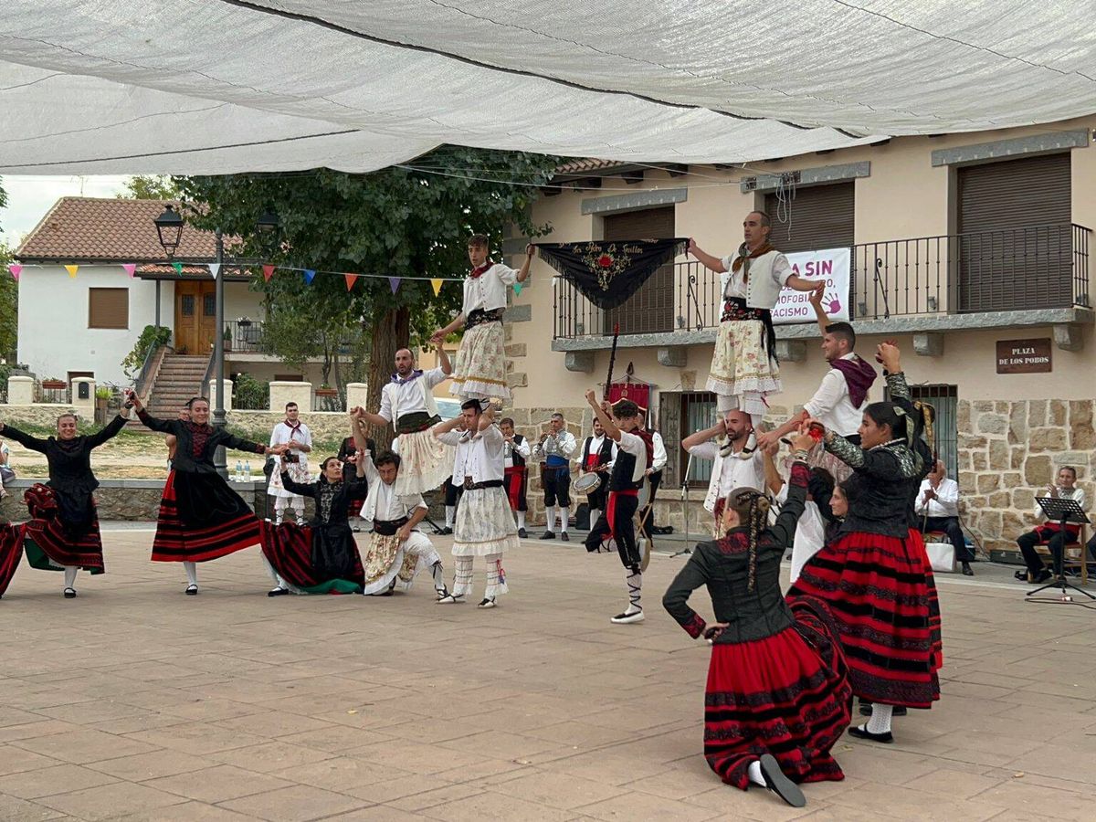 Foto: Grupo de folclore en San Pedro de Gaíllos, en Segovia. (Cedida)