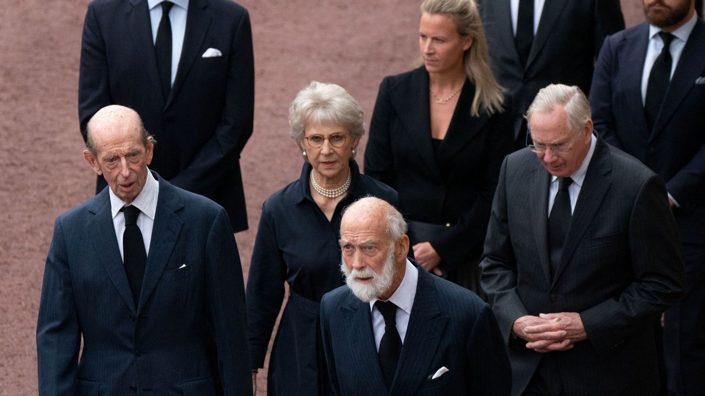 El príncipe Eduardo, duque de Kent, Birgitte, duquesa de Gloucester, el príncipe Michael de Kent y el duque de Gloucester. (Reuters/Pool/Joe Giddens)