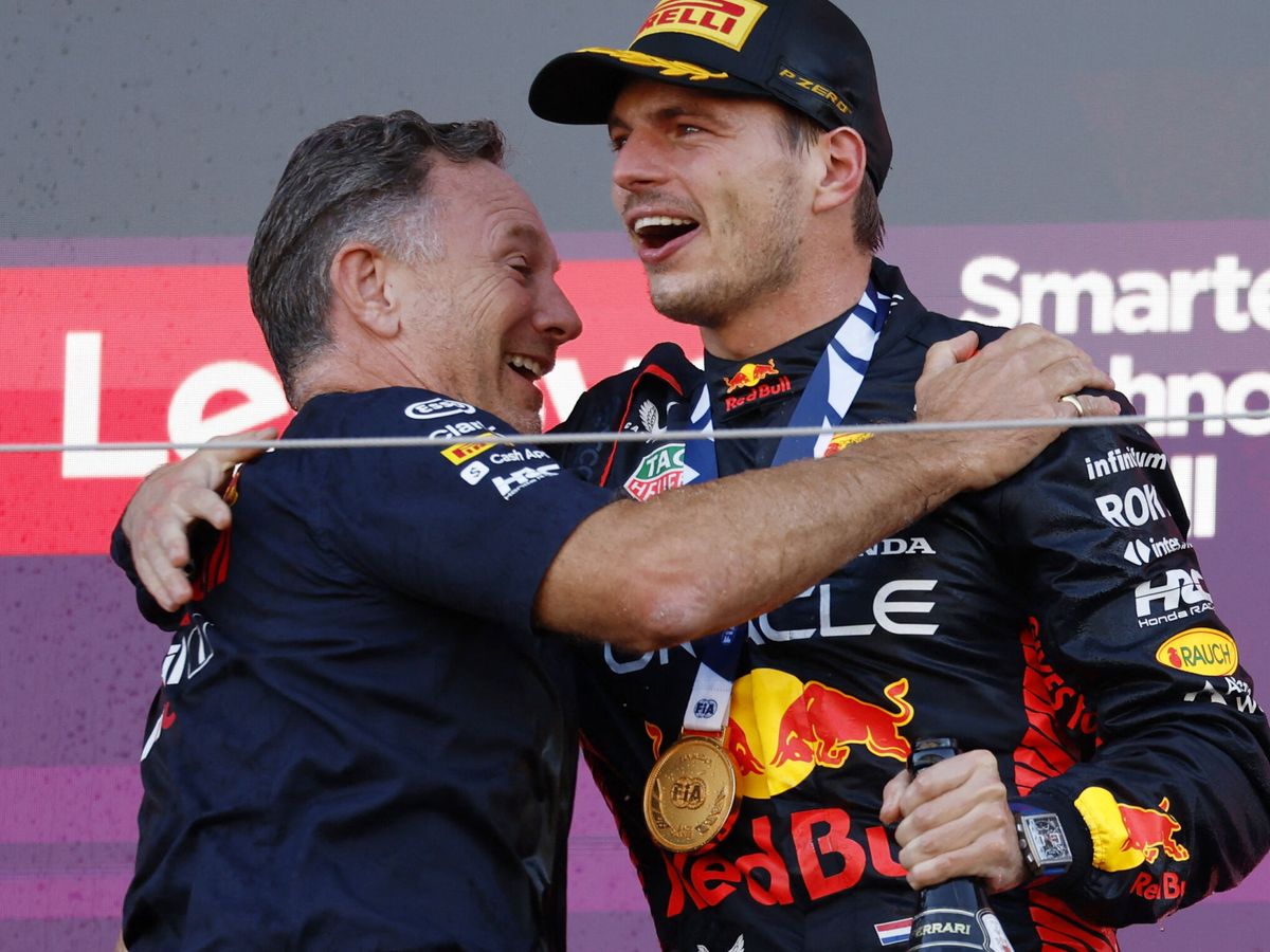 Foto: El cerebro de Red Bull junto a Verstappen, en el GP de Japón. (Reuters/Issei Kato)