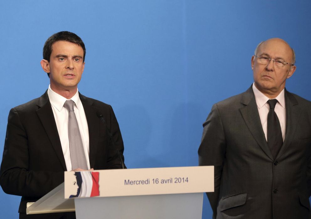 Foto: El primer ministro francés, Manuel Valls (i), y el ministro de Finanzas, Michel Sapin, (EFE)