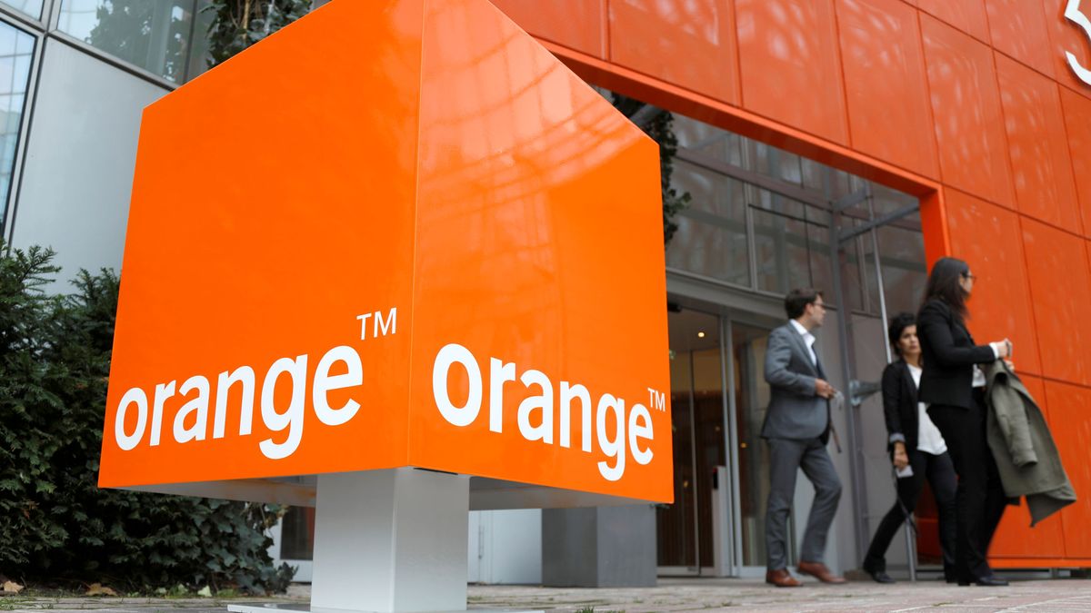 Orange España se aferra al baile de fusiones tras cuatro años perdiendo cuota en el grupo