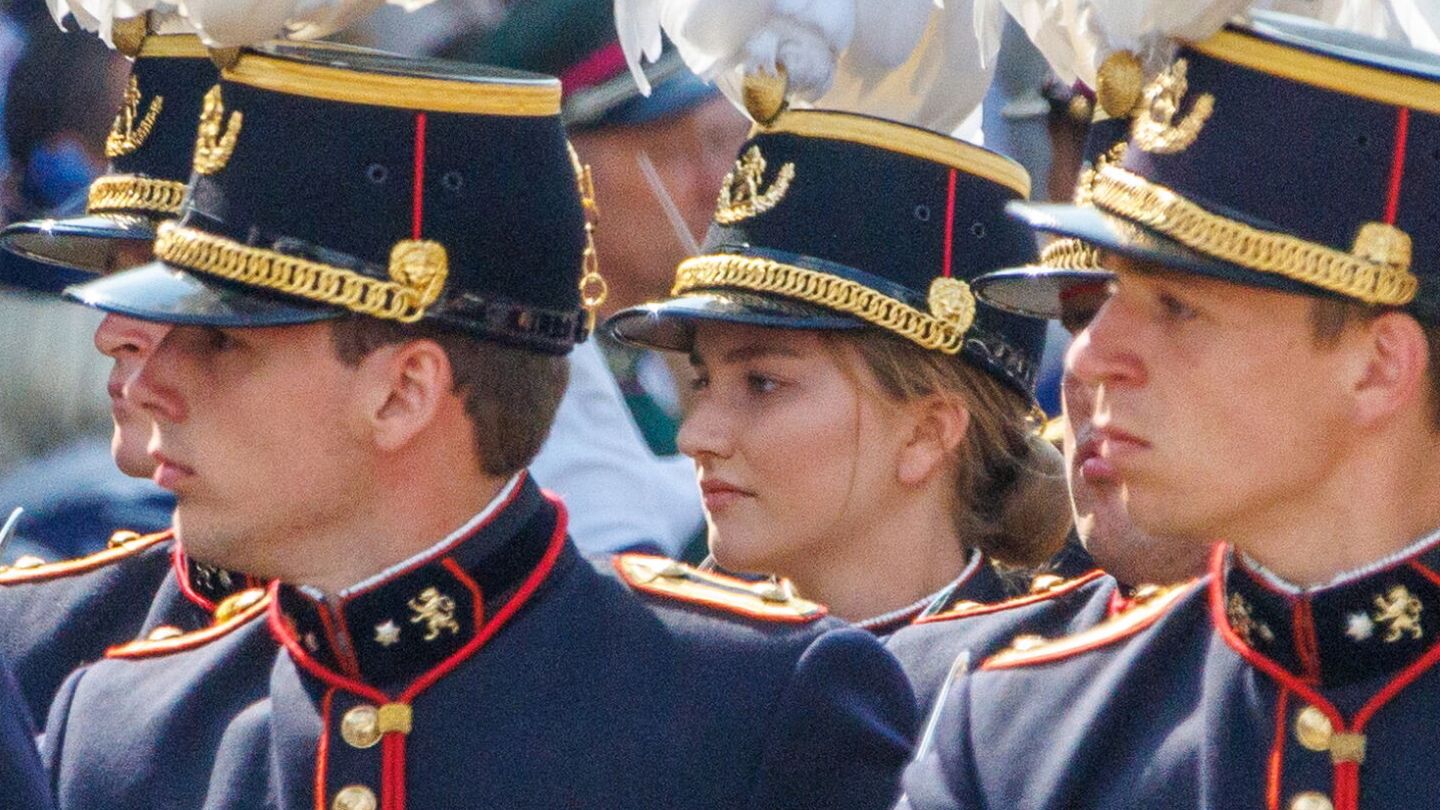 Elisabeth de Bélgica, en el desfile militar. (EFE/Olivier Matthys)