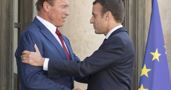 Foto: Arnold Schwarzenegger y Emmanuel Macron en París. (Gtres)