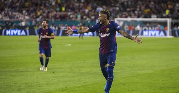 Foto: Neymar celebra el gol marcado por Piqué en el Clásico de Miami. (EFE)