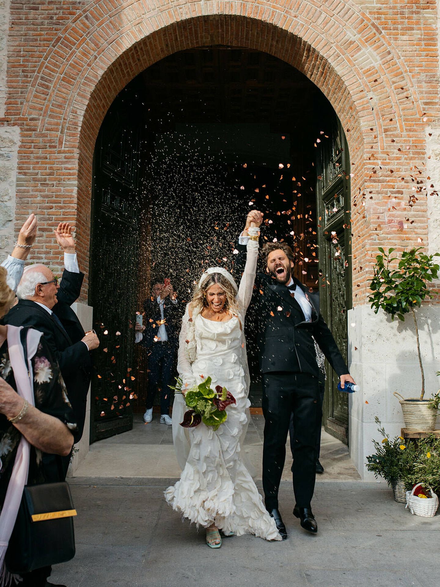 La boda de Adriana y su vestido de novia de Jacquemus. (Alejandra Ortiz Photo)