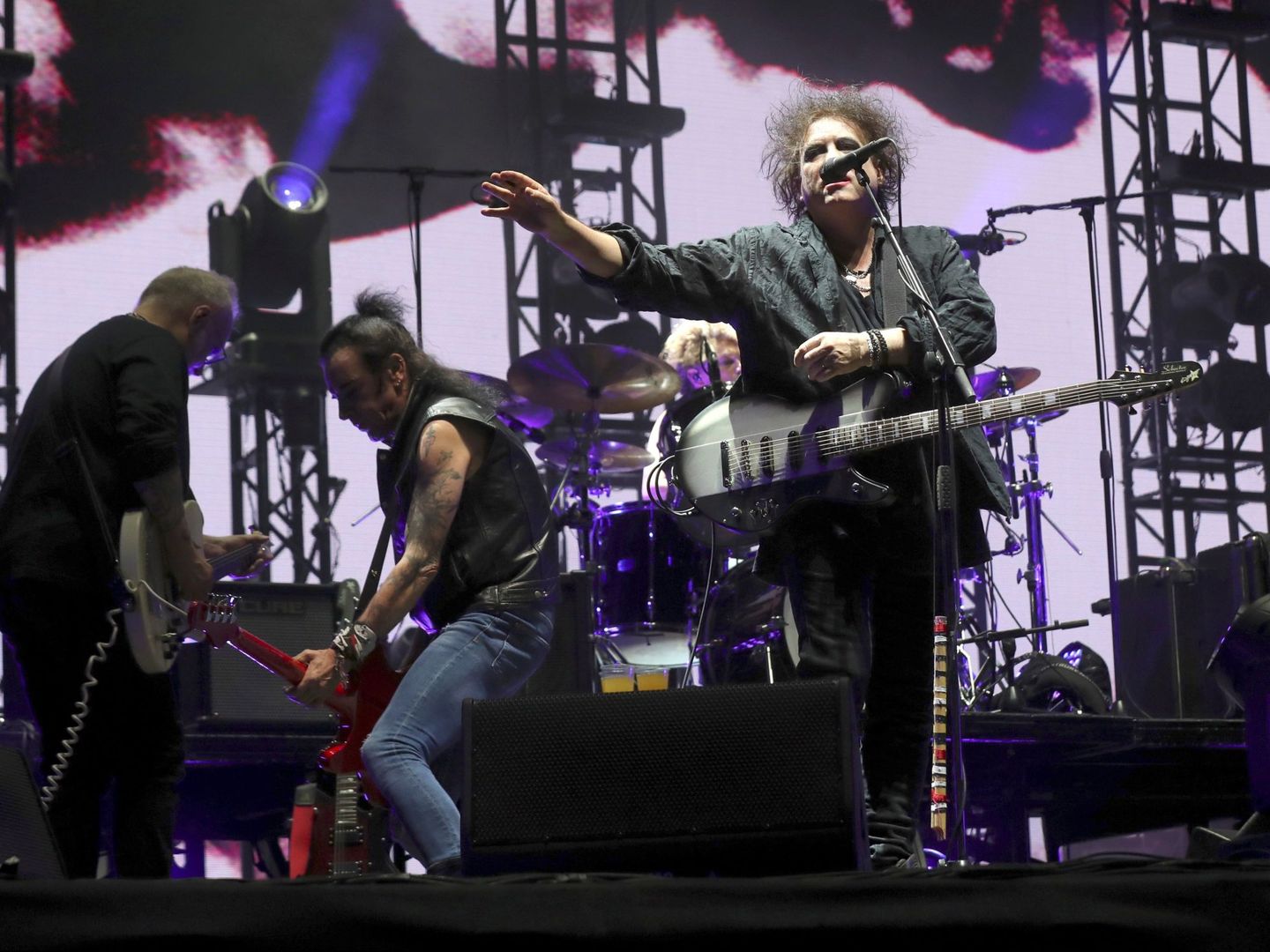The Cure durante su concierto en Mad Cool. (EFE)