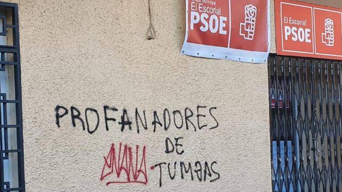 "Profanadores de tumbas": pintadas a favor de Franco en sedes del PSOE cerca del Valle