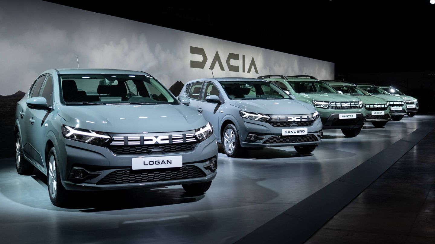 Toda la gama Dacia acaba de estrenar identidad corporativa; incluso el Logan, que deja de venderse en España.