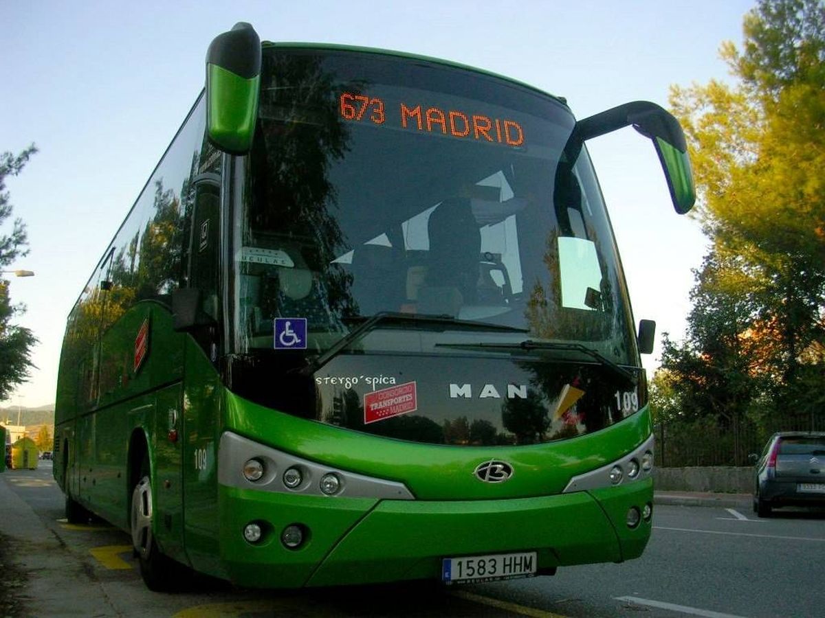 Foto: Un autobús interurbano realizando el servicio en Madrid