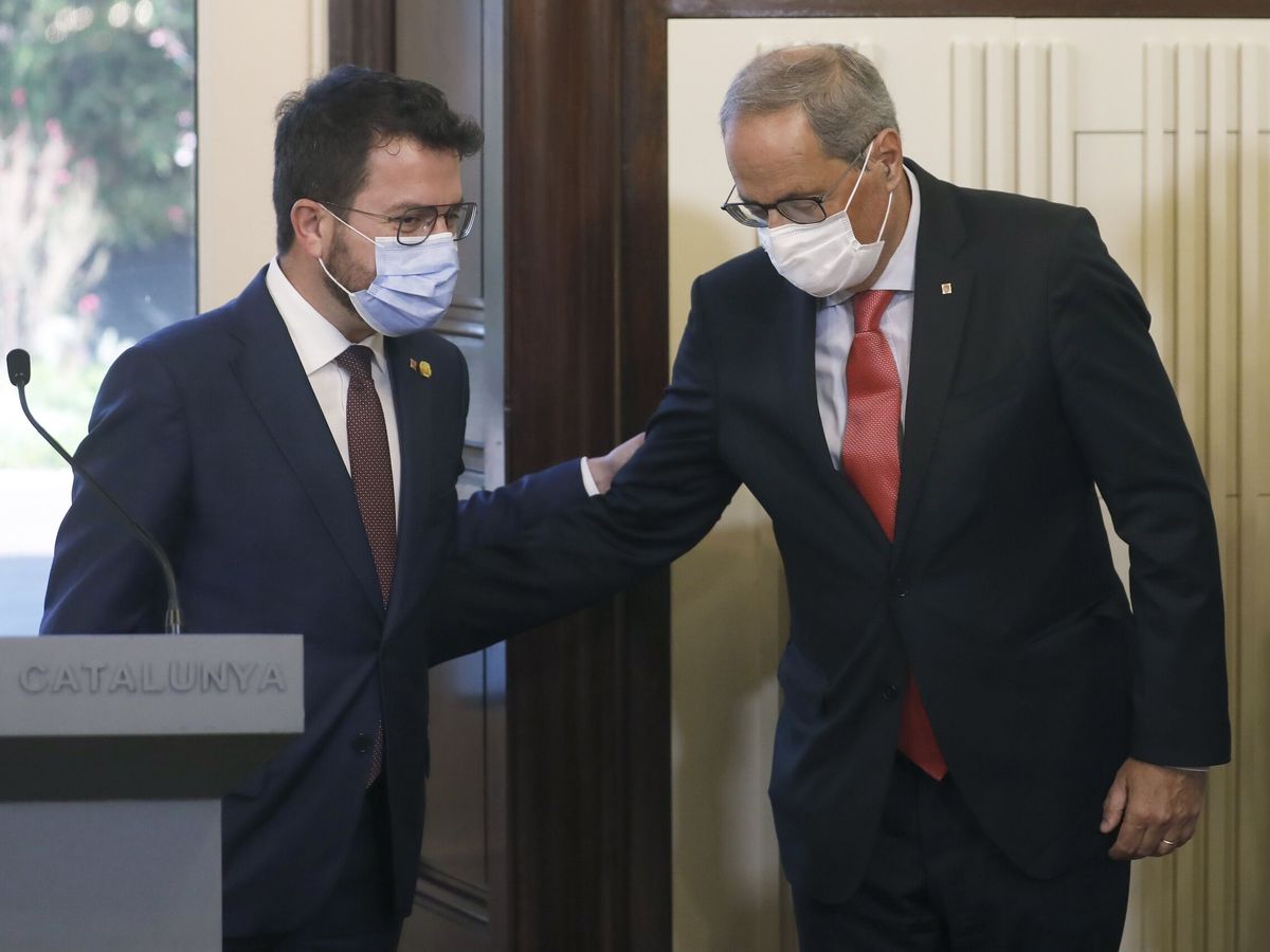 Foto: Torra, junto al actual presidente de la Generalitat, Aragonès. (EFE/Andreu Dalmau)