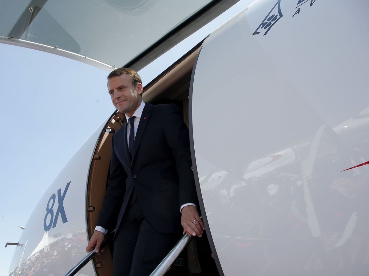 Foto: Macron en el salón aeronáutico de Le Bourget. (Efe)