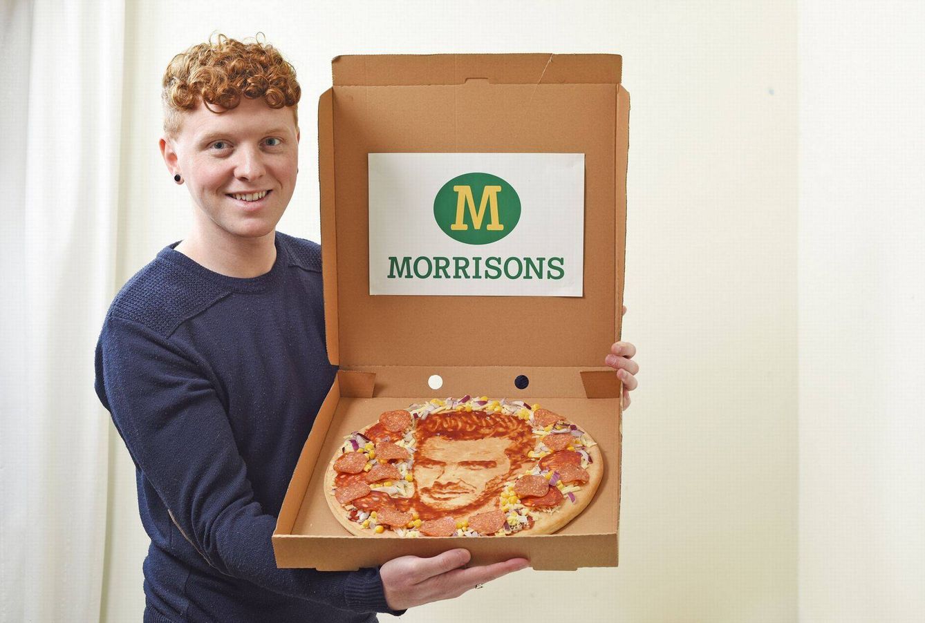 Una empresa británica comercializa pizzas con la cara de Beckham