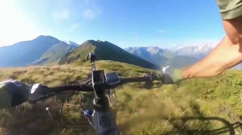 Increíble carrera de 'e-bikes' en pleno Mont Blanc