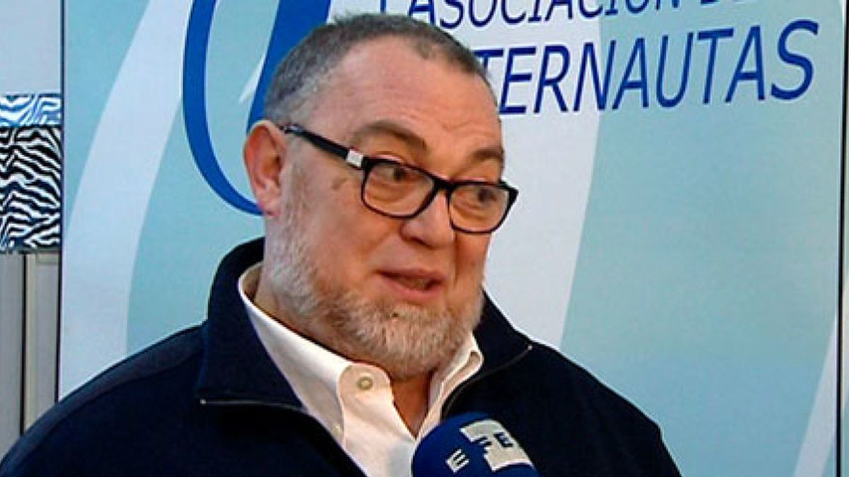Víctor Domingo: “El Gobierno negocia con terroristas, pero no con internautas”
