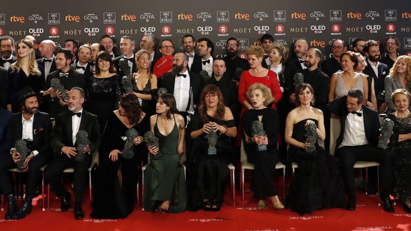 Foto de los galardonados en la 32ª Edición de los Premios Goya. (EFE)