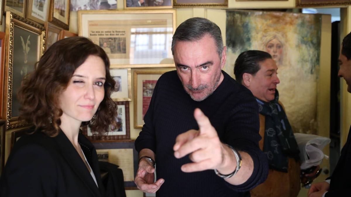 Ayuso 'desconectó' de la política por un día comiendo con Carlos Herrera en Sanlúcar