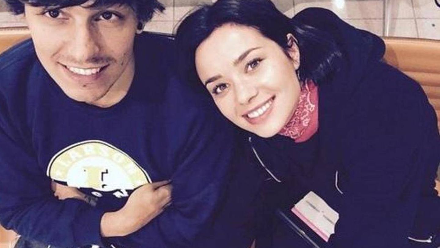 Dafne Fernández y su novio en una imagen de Instagram.