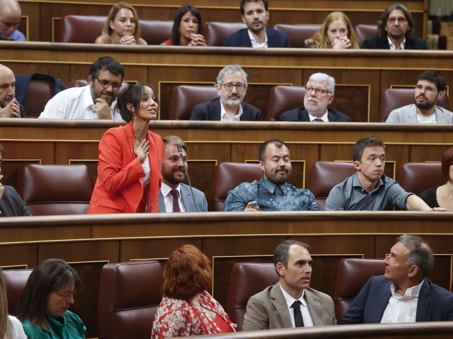 La diputada de Sumar Tesh Sidi, que no ha sido nombrada por error este jueves en el Congreso, durante la sesión constitutiva de las Cortes Generales de la XV Legislatura. (EFE/Juan Carlos Hidalgo)