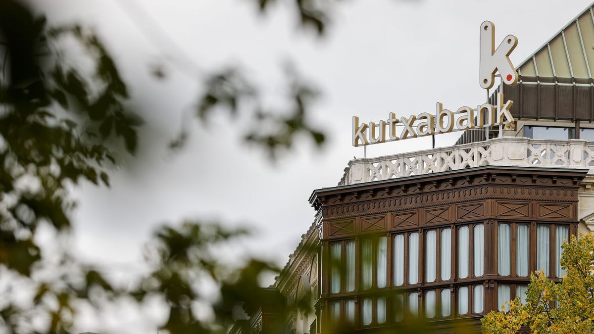 Kutxabank obtuvo en 2022 un beneficio de 330,5 millones de euros, un 52,7% más