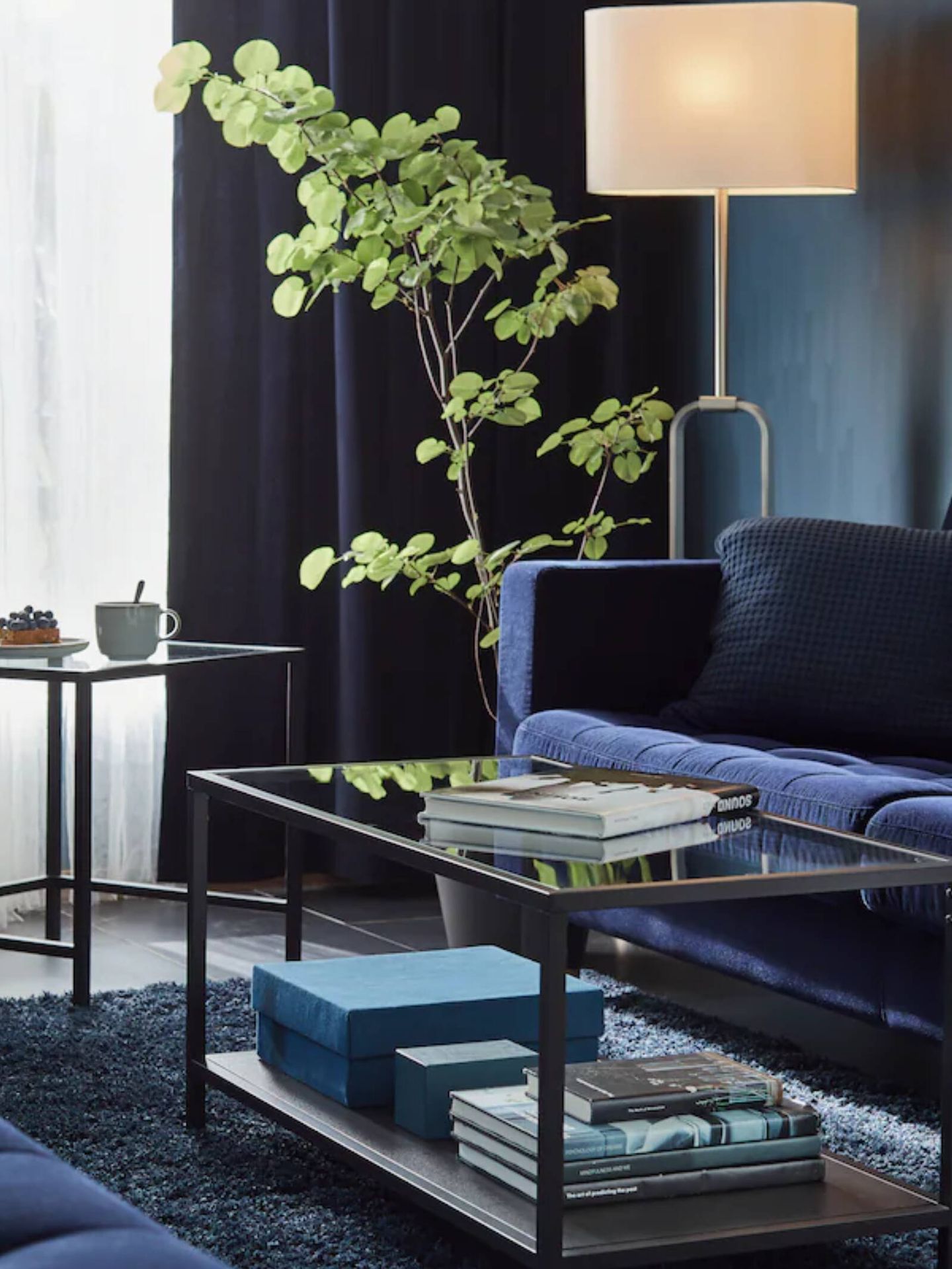 Tres sofás y tres complementos extra para decorar tres salones. (Cortesía/Ikea)
