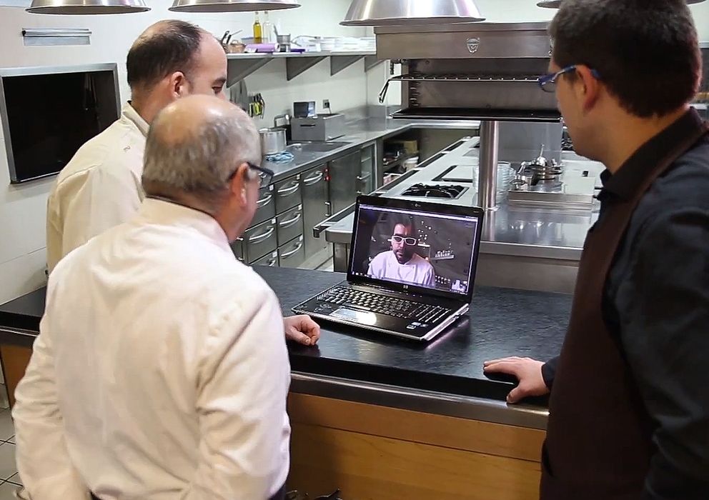 Foto: El chef Alejandro Sánchez durante una videoconferencia vía Hong Kong