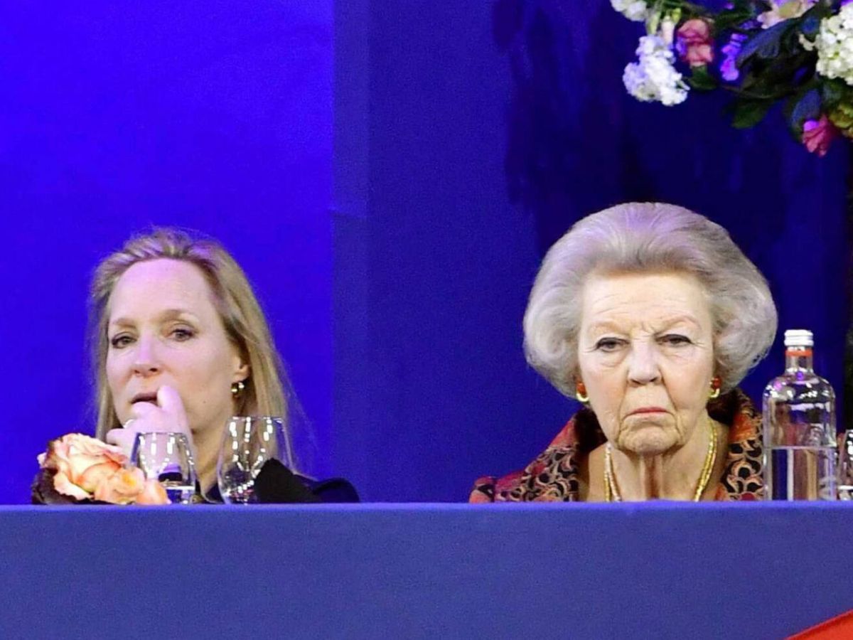 Foto: La princesa Beatriz de Holanda, junto a su sobrina Margarita en una imagen de 2017. (EFE/Robin Utrecht)
