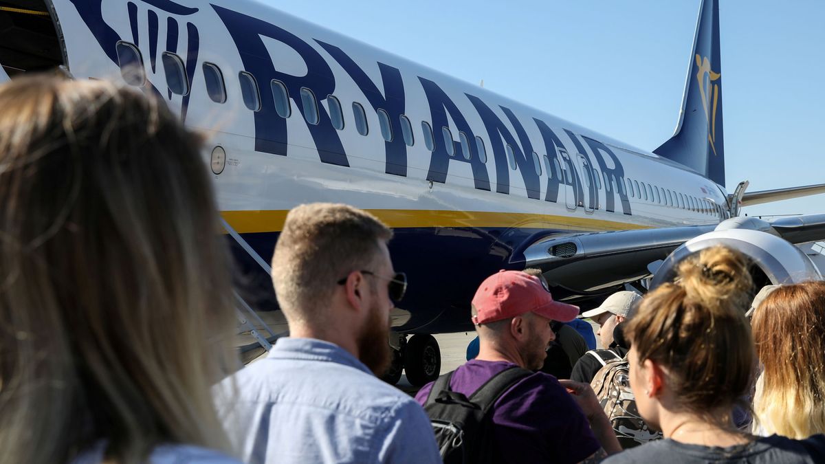 La crisis del 737 MAX presiona a Ryanair y no descarta más cierres de bases en España 