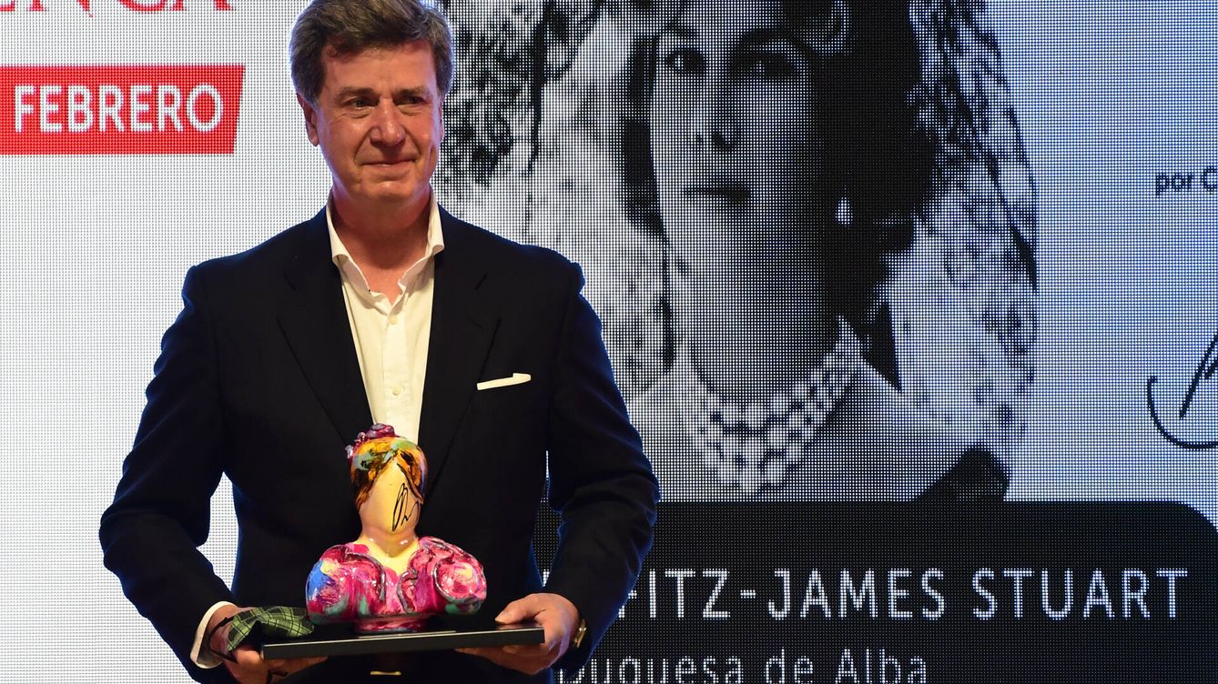 Cayetano Martínez de Irujo reaparece para rendir tributo a su madre, la duquesa de Alba