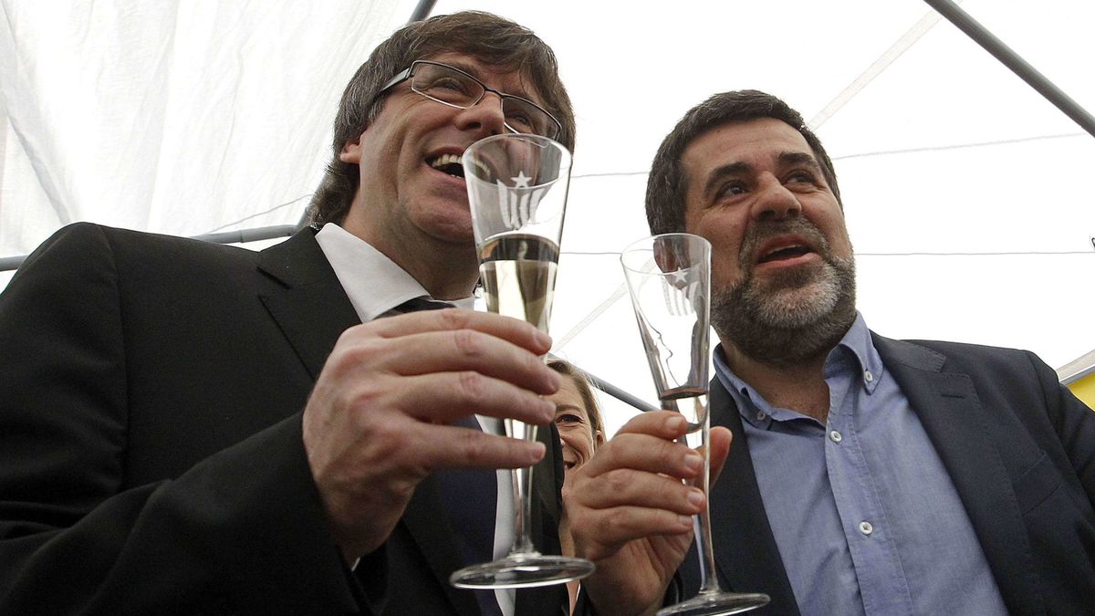 Sànchez descarta (por ahora) sustituir a Puigdemont: "No es momento de especular"